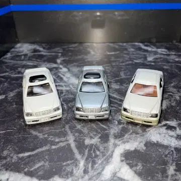 17 크라운 미니카