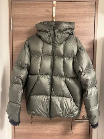 Goldwin GL-25337 다운 파카 사이즈 2 건메탈