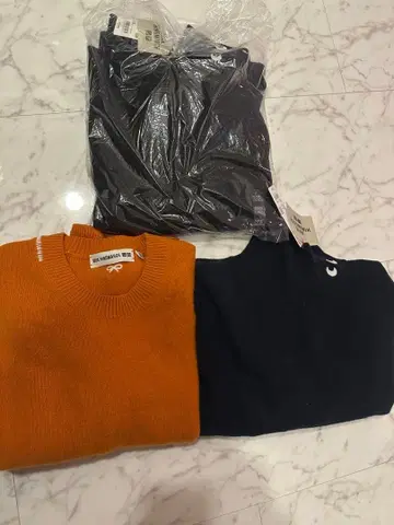 유니클로 안야 힌드마치 콜라보 니트