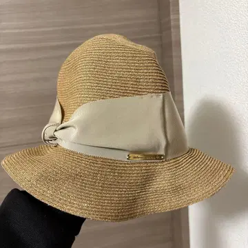아테나 뉴욕 리본 포함 밀짚모자 베이지