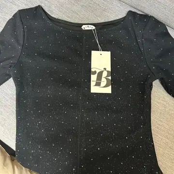 bibiy. NOIR VELOUR TOP 미사용 새상품 택 포함