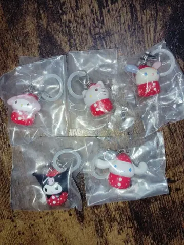 산리오 캐릭터즈 딸기 메지루시 액세서리 5종 세트