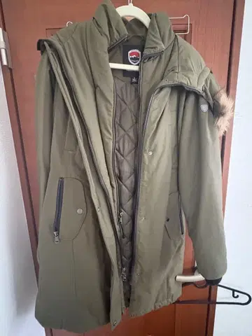 올리브색 모즈 코트 후드 부착