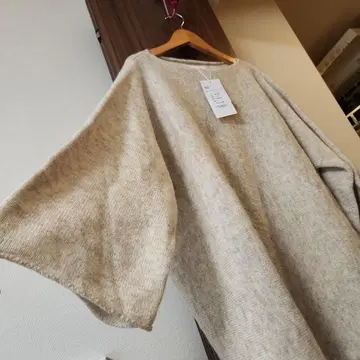 미사용 새상품 택 포함 에스오 SO 울 100% 니트 베이지