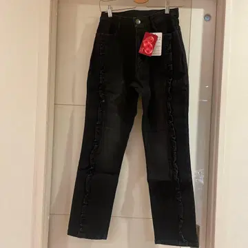 &LOVE 따뜻한 속기모 프릴 보이프렌드 데님 팬츠 블랙 M