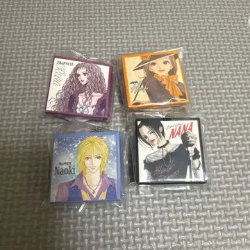 NANA CD풍 아크릴 참 가챠가챠 4종
