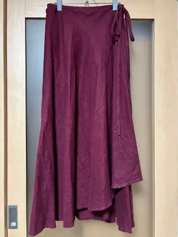 NAO 와다 나오미 씨의 린넨 성인 의류 보르도 색상의 랩스커트