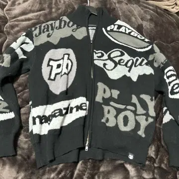 PLAYBOY 로고 니트 자켓 니트 스웨터 단종 모델!!