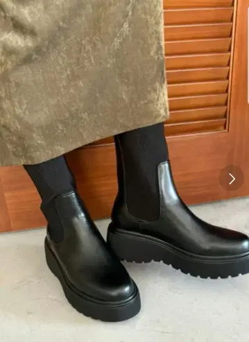 [ 새상품급 ] 오리엔탈 트래픽 통굽 리브 니트 부츠 L 사이즈