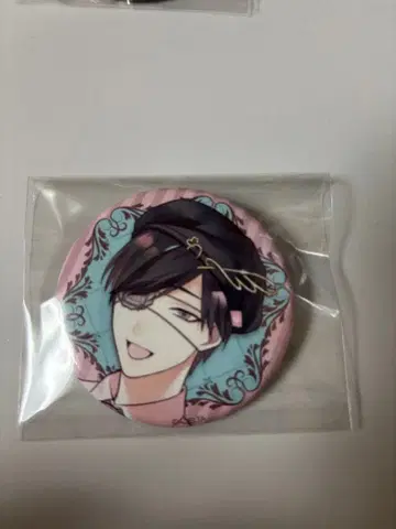 고서점 거리의 다리 공주 박사 캔 배지