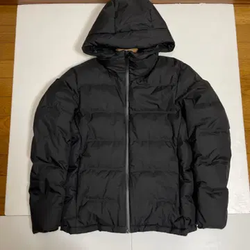 UNIQLO 유니클로 심리스 다운 파카 블랙 M 사이즈