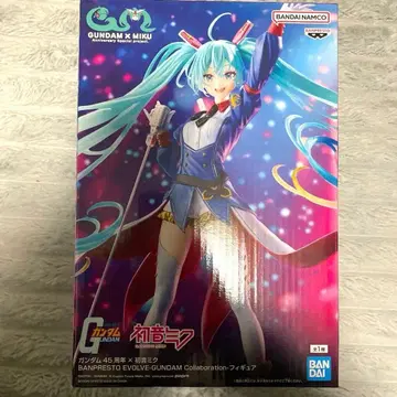하츠네 미쿠 GUNDAM 콜라보 피규어
