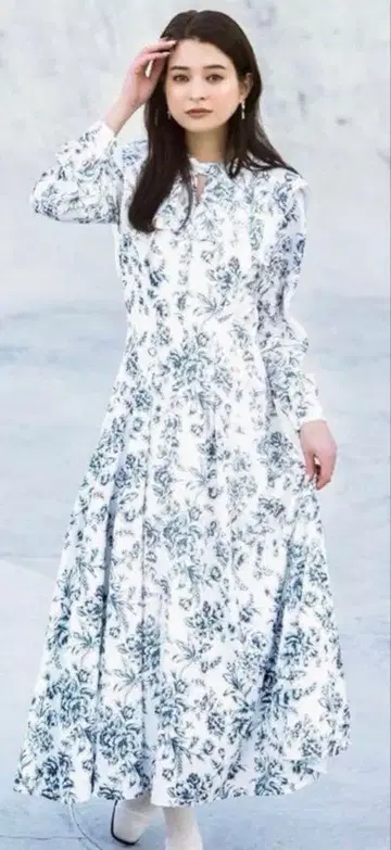 LILLIAN CARAT 리리안 캐럿 세일러 카라 원피스