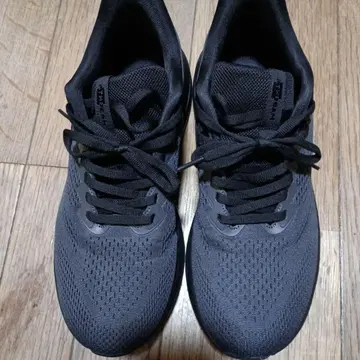 블랙 러닝화 26.5EEE