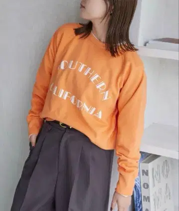 Mixta 미크스타 프린트 로고 맨투맨 풀오버