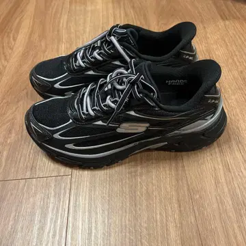 스케쳐스 슬립인즈 레이디 슬립인