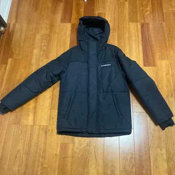 언더아머 블랙 계열 네이비 다운 자켓 M 드로 코드 포함