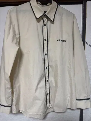 MILKBOY 아이보리 버튼업 셔츠