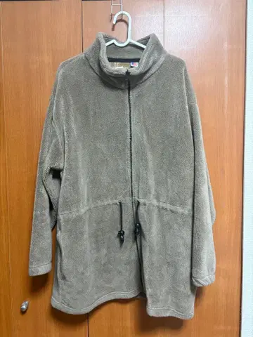 ANDREA FAYE 브라운 플리스 자켓 드로코드 포함