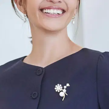 완판템 토카 DAYSY FLOWER 브로치 목걸이
