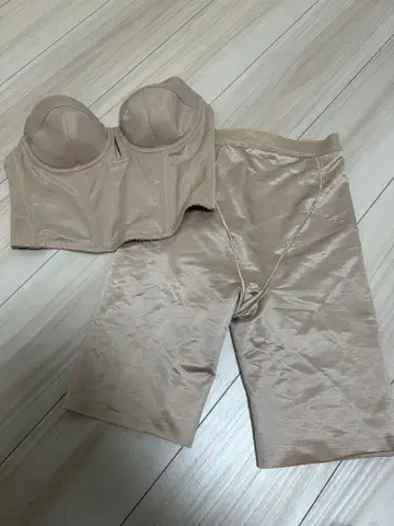 트리트 드레싱 브라이덜 이너