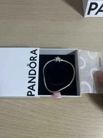 PANDORA 스타형 참 팔찌