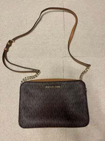 MICHAEL KORS 브라운 숄더백