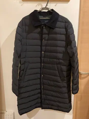 새상품급 TAKA-Q 블랙 심리스 다운 코트 2XL