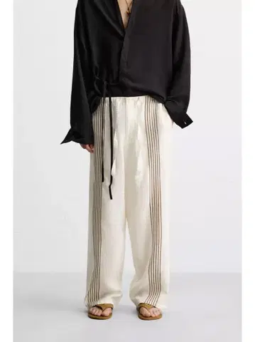 ZARA 아이보리 스트라이프 와이드 팬츠