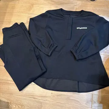 sale 소클로스 블랙 셋업 (상의 팬츠)