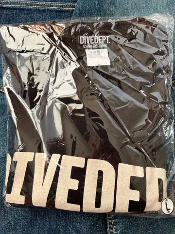 우로코지그 다이브뎁트 롱T셔츠