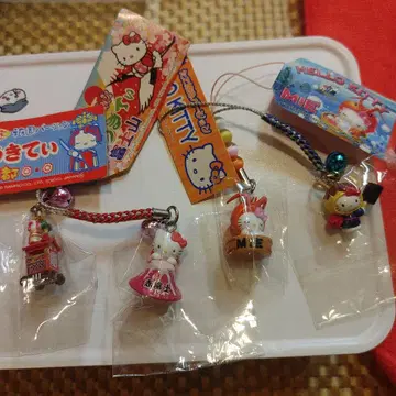 [ 지역 한정 키티 ] 미사용 새상품 스트랩 4개