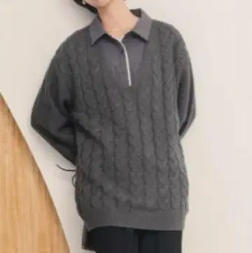 strata 후드 부착 V넥 케이블 니트 그레이