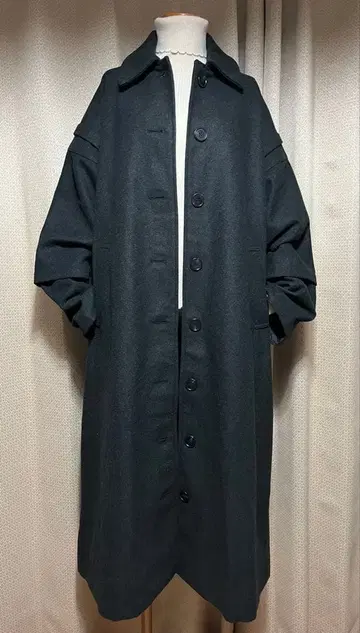 드롭 숄더 벨트 포함 롱 코트