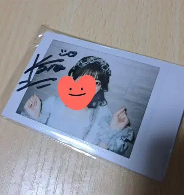 이타쿠라 카나 아이돌 사인 포함 폴라로이드