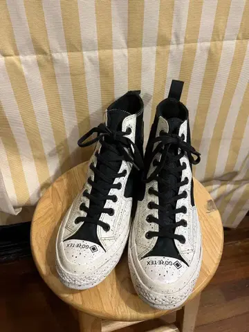 새상품급 Converse Gore-Tex Chuck Tailor 스니커즈