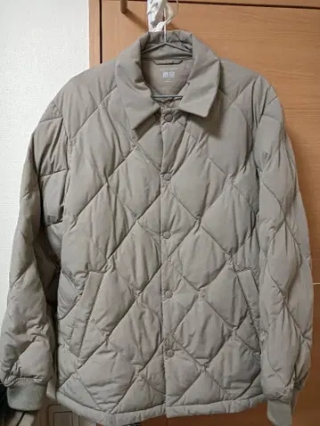 UNIQLO 퍼프 테크 퀼팅 자켓 M 베이지 다운