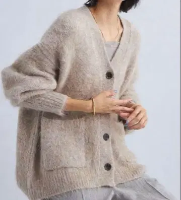 새상품급 green label 알파카 믹스 샤기 V넥 가디건