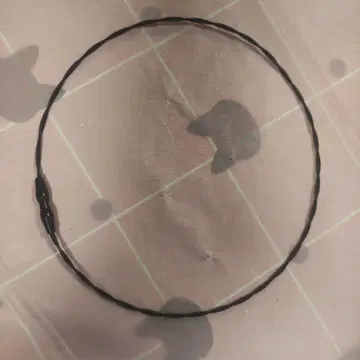 파이텐 와이어 목걸이입니다. 50cm입니다.