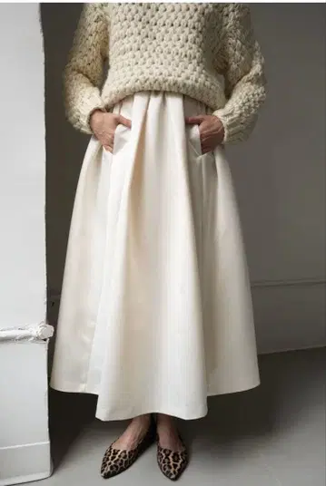 THE TOE Nymphenburg Skirt s ivory