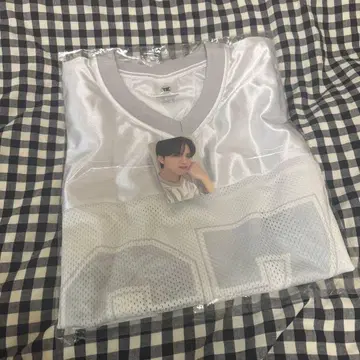 THE BOYZ ZENERATION RUGBY T SHIRT 영훈