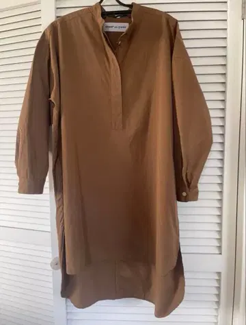 STAMP AND DIARY 브라운 하프 버튼 셔츠