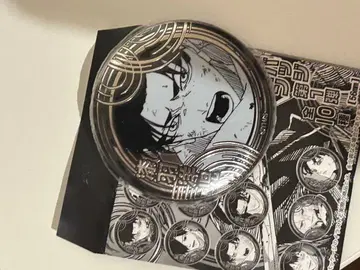 카구라바치 시츠네 깃털 실버 캔뱃지