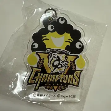 [ 완판템 ] 미야쿠미야쿠 x 한신 타이거즈 우승 기념 아크릴 키링