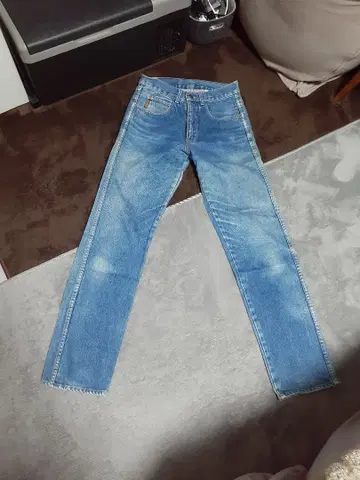 조르지오 아르마니 라이트 블루 스트레이트 레그 데님