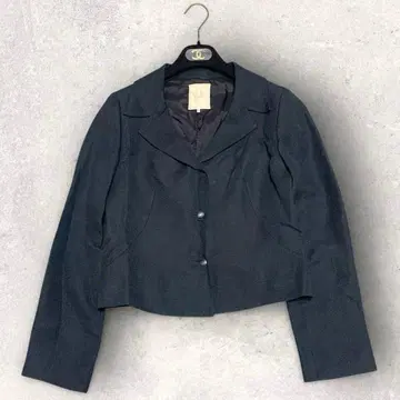 새상품급 시빌라 테일러드 자켓 짧은 기장 블랙 M 사이즈 레이온 린넨