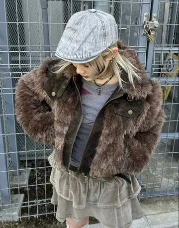 Never mind the XU 스웨이드 퍼 재킷 브라운