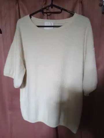 EXCELLounge 크림색 캐시미어 100% 반팔 니트