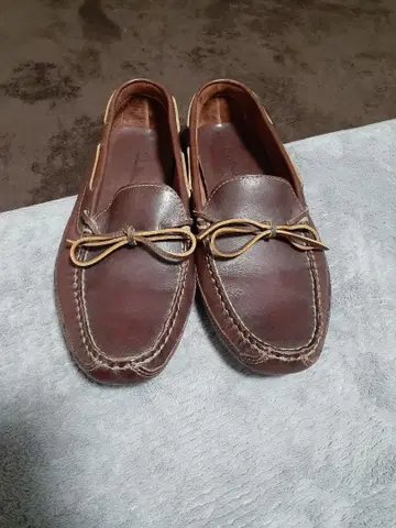 브라운 가죽 로퍼 리본 포함 L.L.Bean