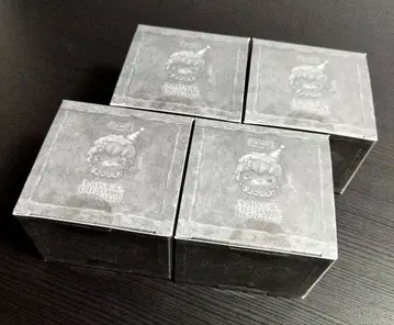 Hirono Monsters' 카니발 시리즈 받침대 POPMART